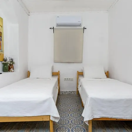 Woodstock Hotell 2*