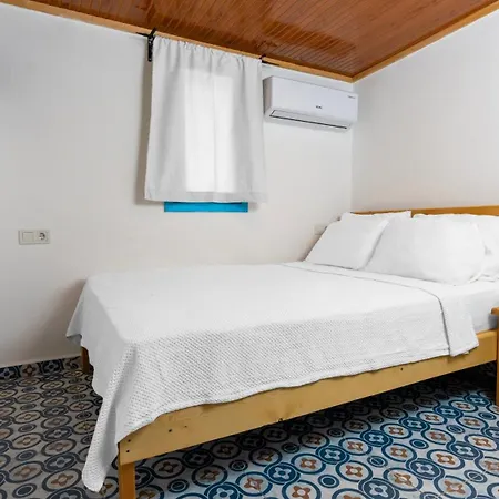 Hotel Woodstock 2*