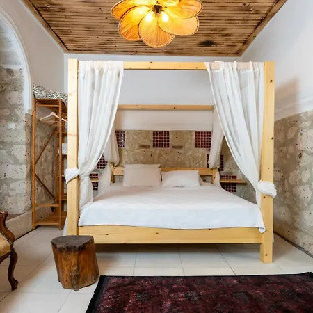 Woodstock Hotel 2*