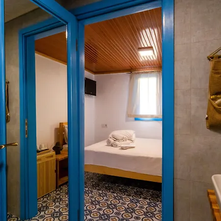 Woodstock Hotell 2*