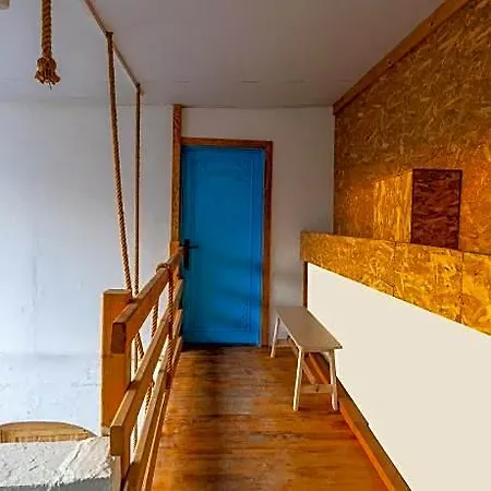 Hotel Woodstock 2*