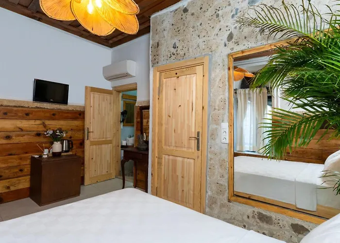 Woodstock Hotel