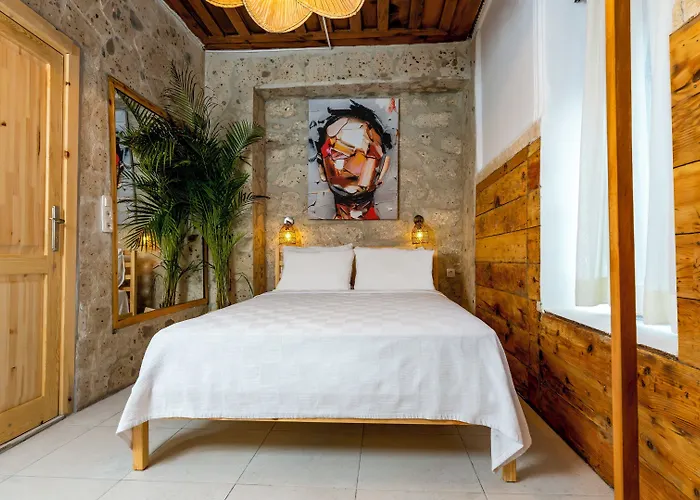 Woodstock Hotel